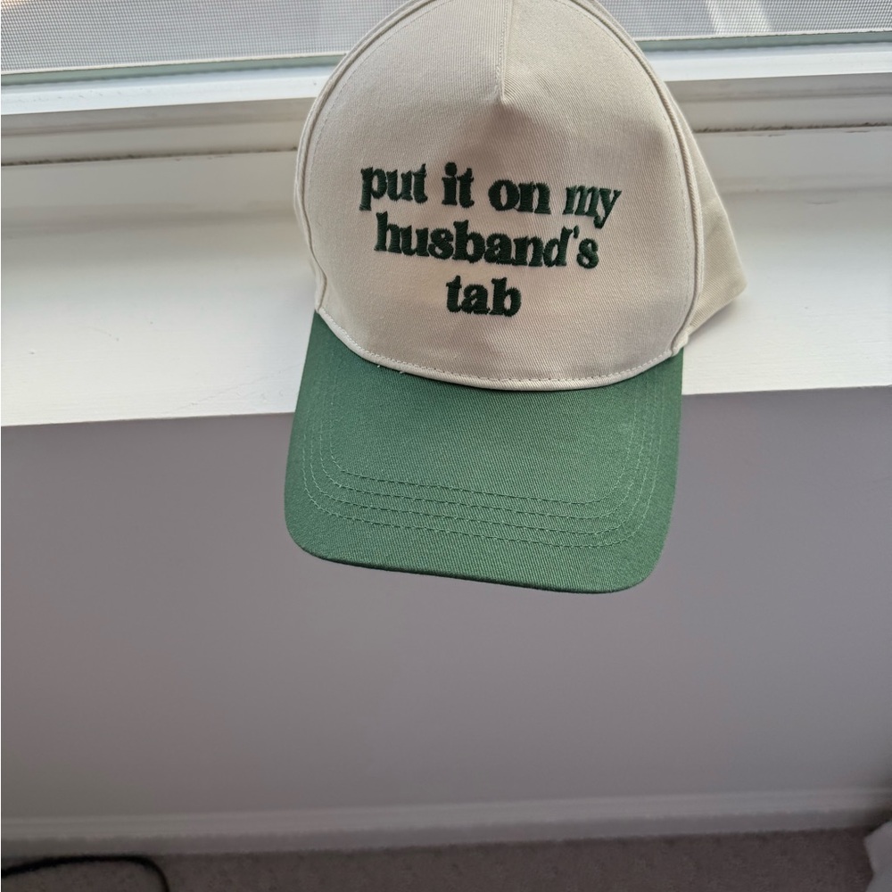 David and Young Cream and Green Cap